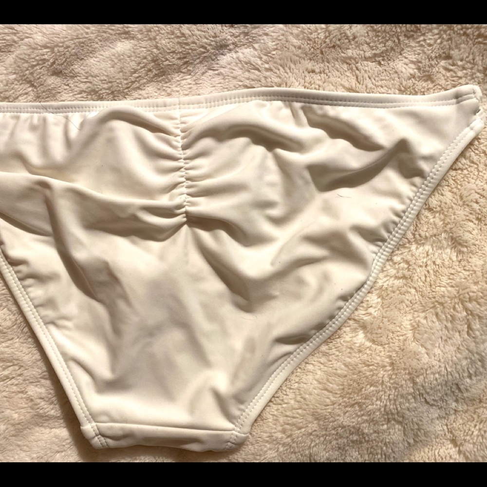 ❤️‍🔥R, W & B 2 IN 1 REVERSIBLE STARS & STRIPES BIKINI WITH WHITE BOTTOMS SIZE M - Picture 6 of 9